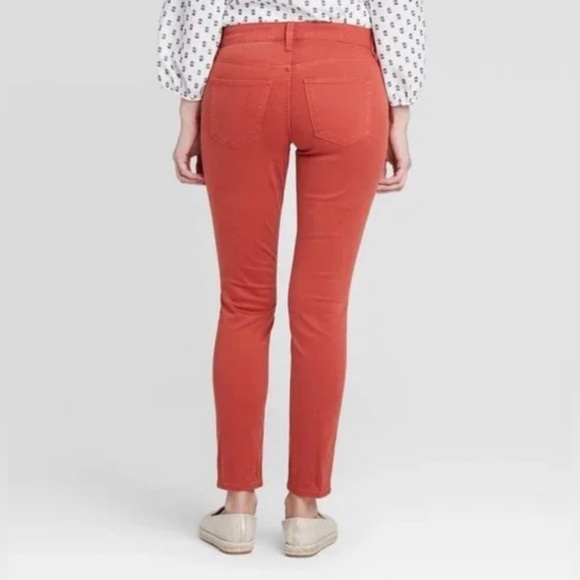 Universal Thread Pants Womens Size 2 Red Mid Rise Skinny Button Fly/ NWT! - Picture 3 of 9